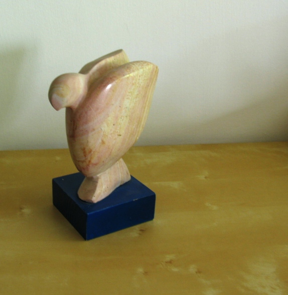 Stone bird, 20 × 23 × 10 cm